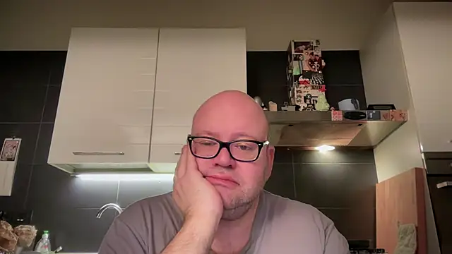 theitalianbear online show from March 15, 2025, 1:08 am