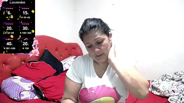 sexy jhoan88 online show from May 15, 2026, 11:45 pm