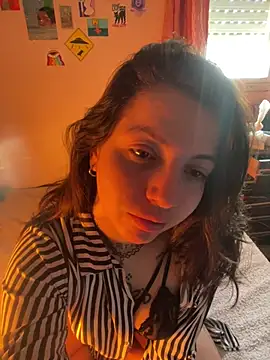 Snapshot of CocoLatina chatting on July 30, 2026, 2:05 pm CocoLatina online show from July 30, 2026, 2:05 pm