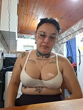 Reina00 online show from July 30, 2026, 3:44 pm