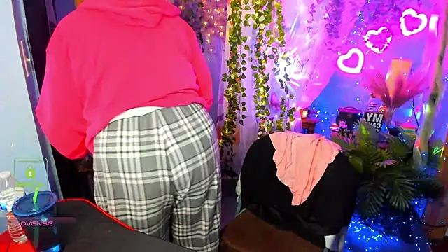 EllieFantastique online show from March 9, 2025, 5:28 pm