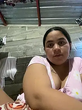 laura1999love online show from July 29, 2026, 6:28 pm