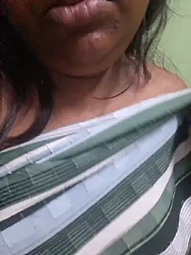 Snapshot of tamilfathima chatting on August 1, 2026, 8:19 pm tamilfathima online show from August 1, 2026, 8:19 pm
