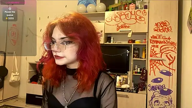 RedKittySquirrel online show from August 4, 2026, 9:50 pm