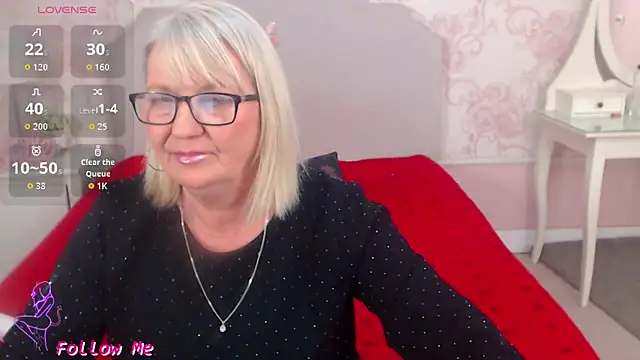 Snapshot of LadyAlana chatting on April 12, 2026, 12:37 am LadyAlana online show from April 12, 2026, 12:37 am