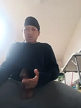 Snapshot of Yourichard593 chatting on August 2, 2026, 7:12 pm Yourichard593 online show from August 2, 2026, 7:12 pm