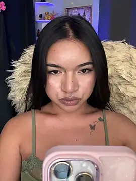 mareshka18 online show from August 2, 2026, 4:05 pm