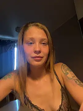 Snapshot of missmolly88 chatting on August 3, 2026, 6:33 pm missmolly88 online show from August 3, 2026, 6:33 pm