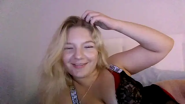 Blucakezz online show from August 4, 2026, 8:50 am