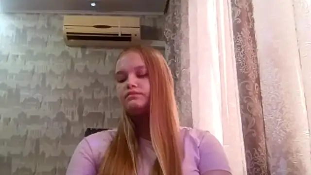 Snapshot of Lali_Boms chatting on August 4, 2026, 12:19 pm Lali Boms online show from August 4, 2026, 12:19 pm