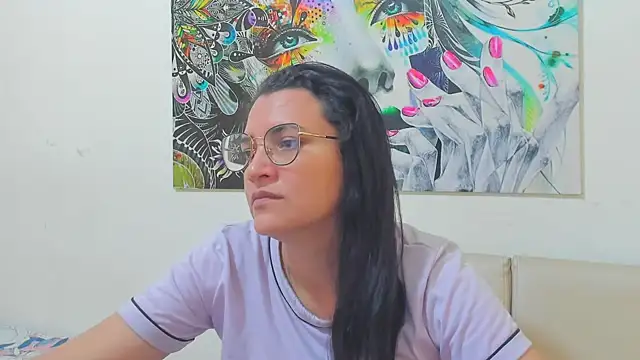 MARILYN GARCIA online show from March 25, 2026, 1:28 pm