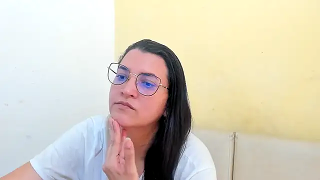 MARILYN GARCIA online show from March 28, 2026, 4:50 pm