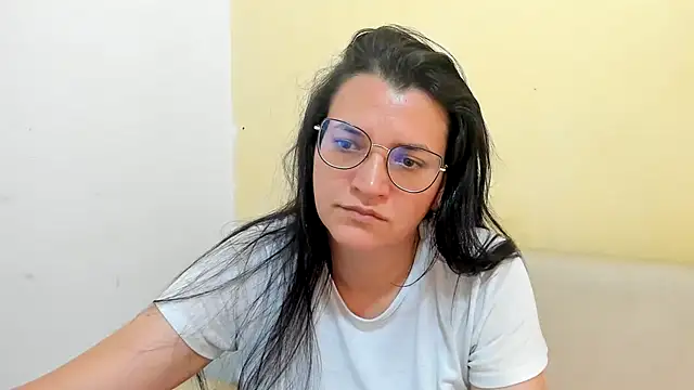 MARILYN GARCIA online show from April 29, 2026, 4:00 pm