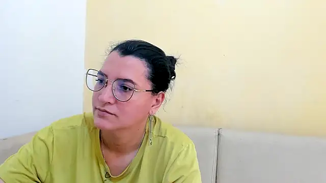 Snapshot of MARILYN_GARCIA chatting on May 13, 2026, 6:16 pm MARILYN GARCIA online show from May 13, 2026, 6:16 pm