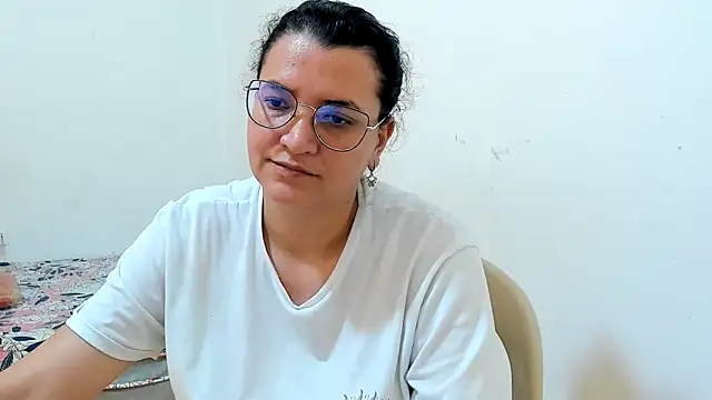 Snapshot of MARILYN_GARCIA chatting on June 10, 2026, 7:57 pm MARILYN GARCIA online show from June 10, 2026, 7:57 pm