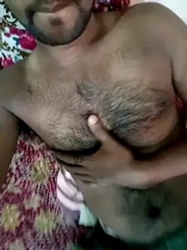 Snapshot of Raj_love12 chatting on August 7, 2026, 4:36 am Raj love12 online show from August 7, 2026, 4:36 am