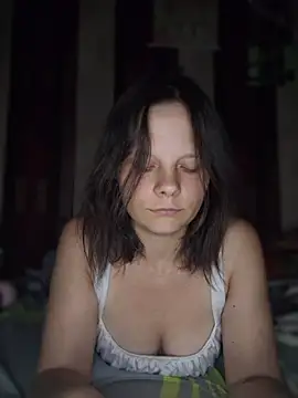 KittyKetss online show from August 6, 2026, 7:27 pm