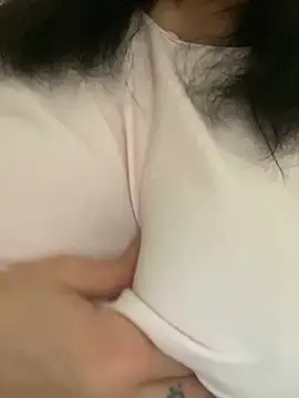 Snapshot of Azzurra1234 chatting on March 7, 2025, 9:40 am Azzurra1234 online show from March 7, 2025, 9:40 am