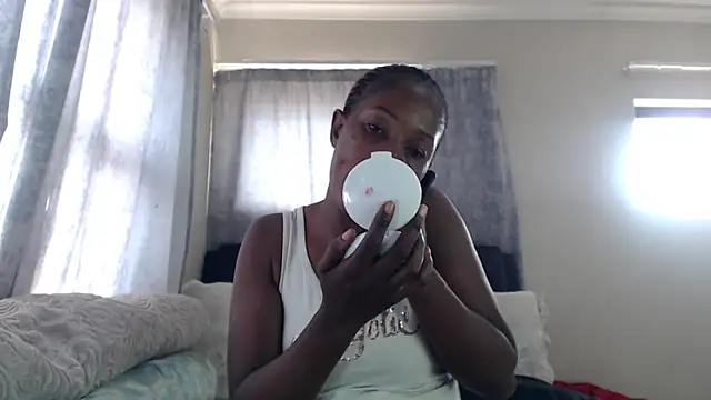 Snapshot of leanna23 chatting on March 2, 2026, 8:21 am leanna23 online show from March 2, 2026, 8:21 am