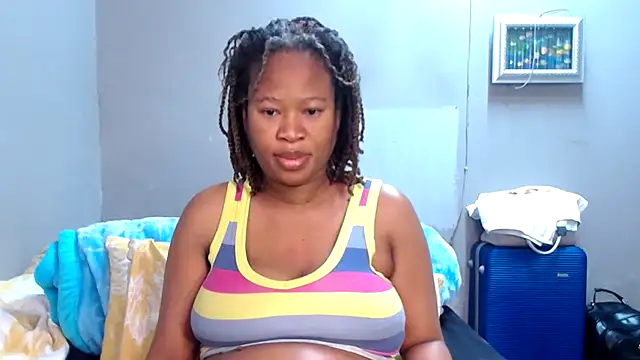 Snapshot of BigAreola26 chatting on November 13, 2025, 5:17 am BigAreola26 online show from November 13, 2025, 5:17 am