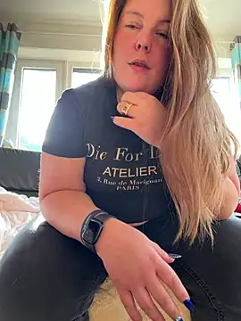 BootyLola online show from February 2, 2026, 10:14 am