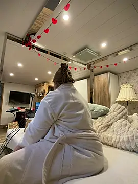 BootyLola online show from March 5, 2026, 7:59 am