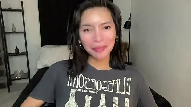 Snapshot of your_bianca69 chatting on March 2, 2026, 1:41 am your bianca69 online show from March 2, 2026, 1:41 am