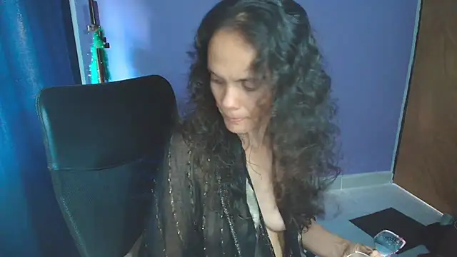 Nattyslave4U online show from November 5, 2025, 9:15 pm