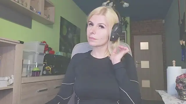 karmija online show from October 31, 2025, 7:37 pm