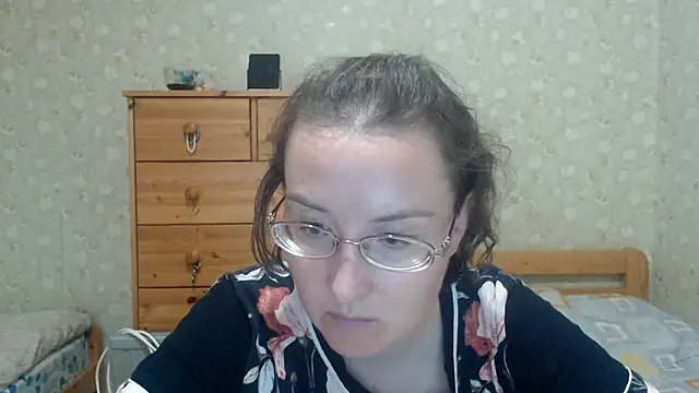 Snapshot of Smart_Rose chatting on September 17, 2025, 1:46 pm Smart Rose online show from September 17, 2025, 1:46 pm