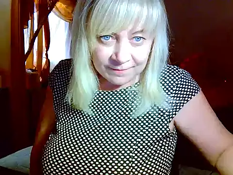 AgoniA7 online show from April 4, 2026, 3:20 pm