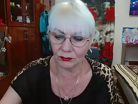 Snapshot of JenaCheim chatting on December 20, 2024, 7:01 am JenaCheim online show from December 20, 2024, 7:01 am