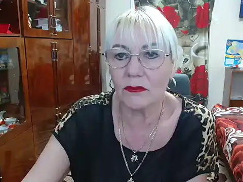 Snapshot of JenaCheim chatting on February 5, 2025, 6:35 am JenaCheim online show from February 5, 2025, 6:35 am