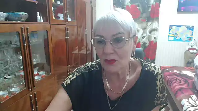 Snapshot of JenaCheim chatting on October 13, 2025, 7:25 pm JenaCheim online show from October 13, 2025, 7:25 pm