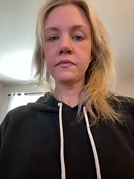 Snapshot of Kay_Cakes chatting on February 26, 2026, 4:06 pm Kay Cakes online show from February 26, 2026, 4:06 pm