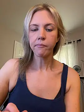 Snapshot of Kay_Cakes chatting on July 15, 2026, 2:22 pm Kay Cakes online show from July 15, 2026, 2:22 pm