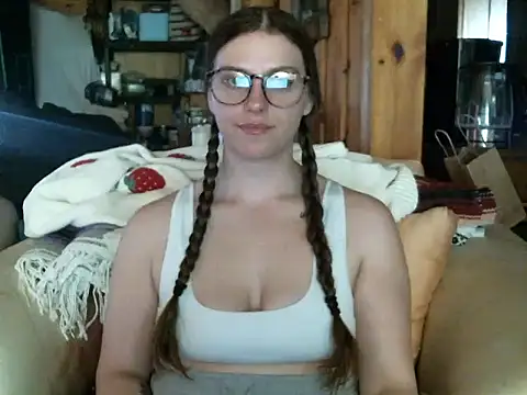 katie kitten38 online show from April 12, 2026, 6:02 pm