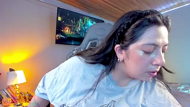 Snapshot of coraline_latin chatting on February 4, 2025, 10:24 pm coraline latin online show from February 4, 2025, 10:24 pm