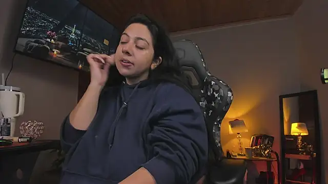 Snapshot of coraline_latin chatting on February 16, 2025, 10:32 pm coraline latin online show from February 16, 2025, 10:32 pm