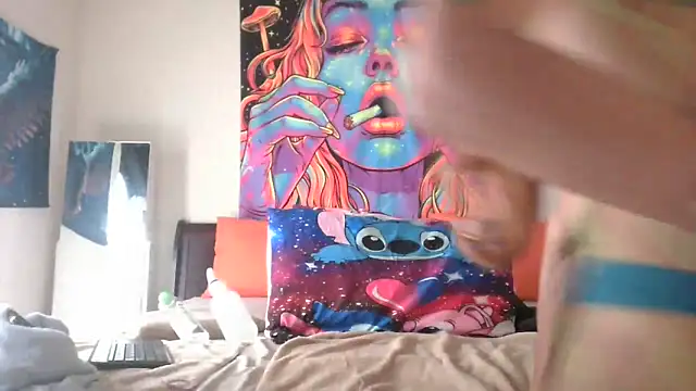 EnticingAaliyah online show from February 19, 2026, 4:25 pm