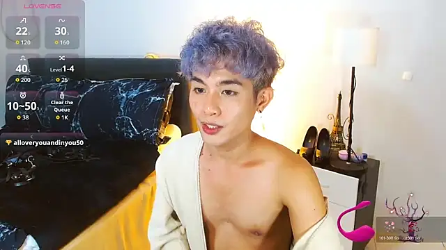 Snapshot of WildestTwink chatting on April 16, 2026, 9:39 pm WildestTwink online show from April 16, 2026, 9:39 pm