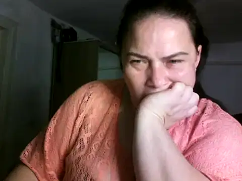 Snapshot of TammyAh chatting on December 10, 2024, 12:28 am TammyAh online show from December 10, 2024, 12:28 am