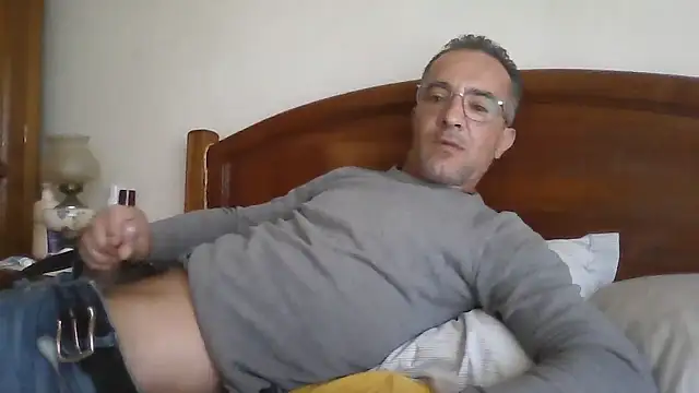 CarlosRocha73 online show from May 16, 2026, 10:36 am