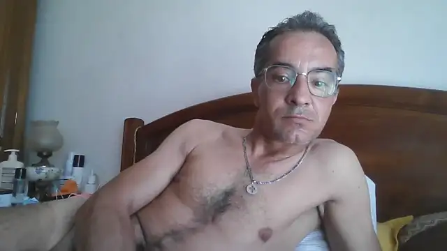 CarlosRocha73 online show from June 16, 2026, 4:09 pm