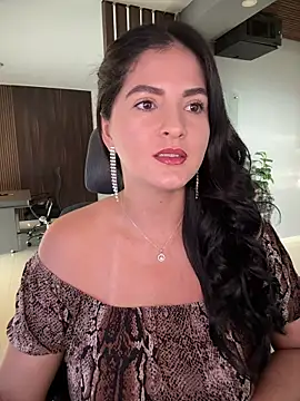 Carolina Novoa online show from October 3, 2025, 9:01 pm