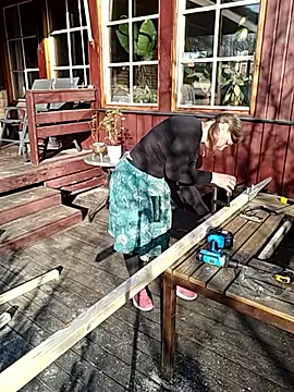 SwedishJennifer online show from April 12, 2026, 3:17 pm