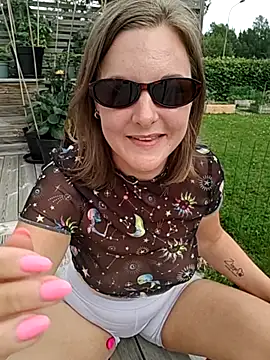 SwedishJennifer online show from June 26, 2026, 12:53 pm
