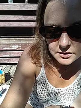 SwedishJennifer online show from July 9, 2026, 1:04 pm
