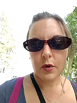 SwedishJennifer online show from August 4, 2026, 12:52 pm