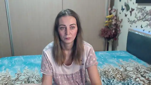 Snapshot of MirabelaSweet chatting on February 8, 2026, 7:34 am MirabelaSweet online show from February 8, 2026, 7:34 am